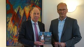 Oberbürgermeister Bernd Tischler mit Detlef Lichtrauter
