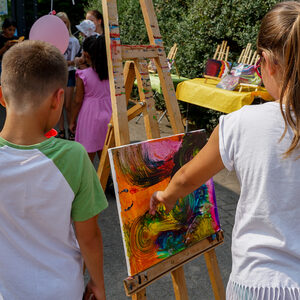 Farbenfrohe Kinderkunst