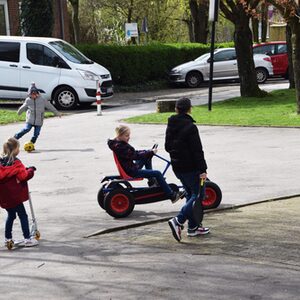 spielende Kinder