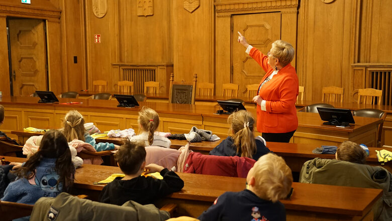 Vorschulkinder im Ratssaal