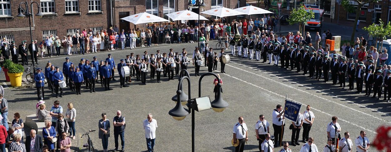 Rathausplatz von oben